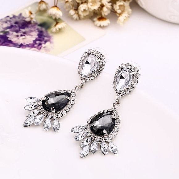 2/$20! Grey Crystal Gem Silver Earrings - Picture 3 of 6